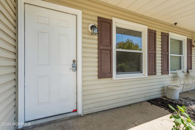 19 S Seas Ct, Condo with 2 bedrooms, 2 bathrooms and null parking in Barnegat NJ | Image 4