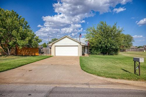 1513 S 13th St, Kingfisher, OK, 73750-4338 | Card Image