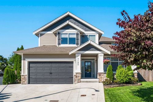 7192 196a St, Langley, BC, V2Y2Z9 | Card Image