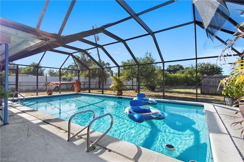 1912 Howe Ct, NORTH FORT MYERS, FL, 33903-6437 | Card Image
