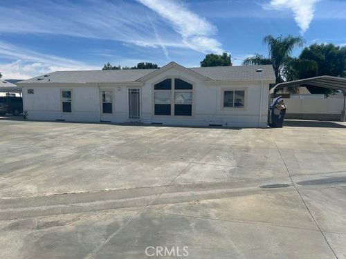 41842 Acacia Ave, Hemet, CA, 92544-5002 | Card Image