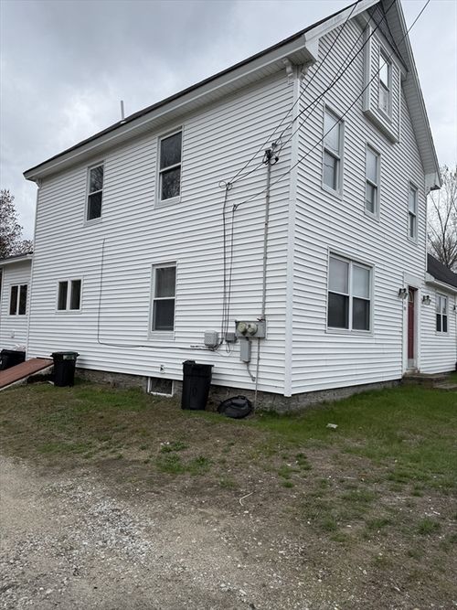 left-70 Tyngsboro Rd, North Chelmsford, MA, 01863-1301 | Card Image
