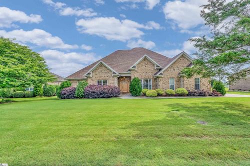 523 Carolee Way, Greer, SC, 29651-7652 | Card Image