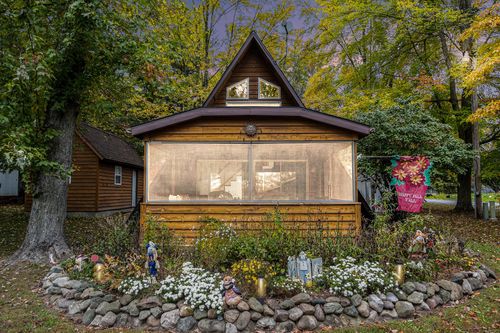 46368 Vine Ave, Bloomingdale, MI, 49026-9775 | Card Image