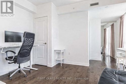 3305-1 The Esplanade, Toronto, ON, M5E0A8 | Card Image