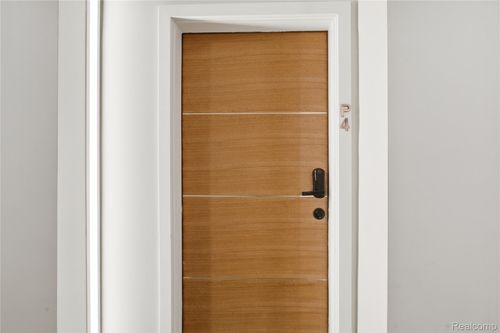 4-166 Oak St Street, Wyandotte, MI, 48192 | Card Image