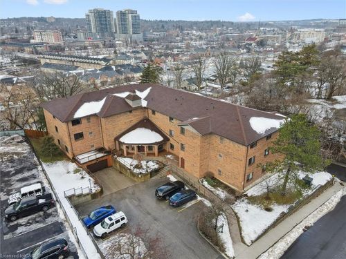 206-4 Albert St, Cambridge, ON, N1R3M4 | Card Image