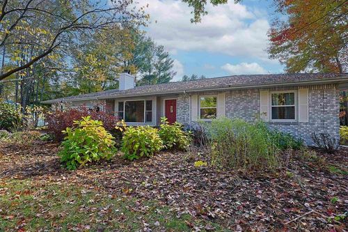 1139 W Walnut St, Saint Charles, MI, 48655-8749 | Card Image