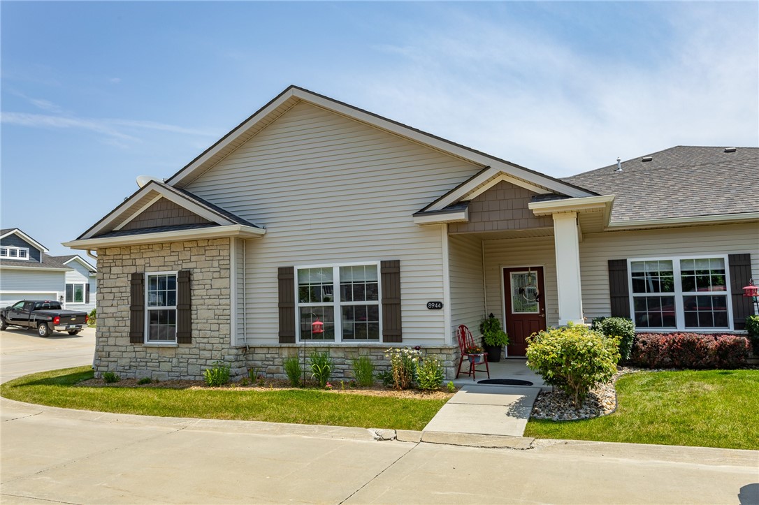 Jean Louise Dr, West Des Moines, IA 50266