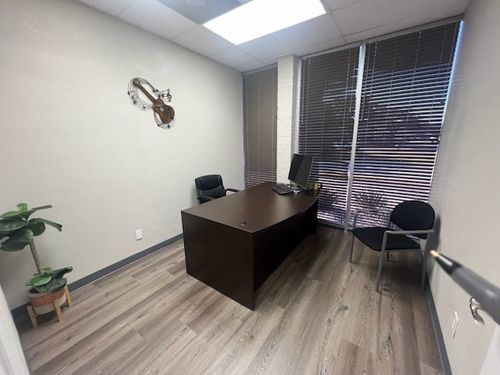 805 Avenue H, Arlington, TX, 76011 | Card Image