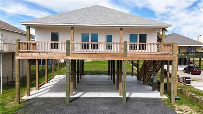 4 bed 4 bath 1700 sf dream beach home steps from the golf cart entrance | Image 1