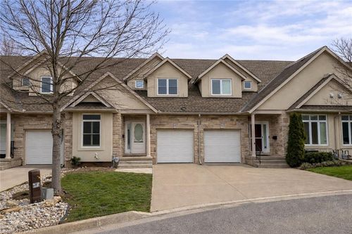 18 Biagi Crt, Saint Catharines, ON, L2M7Z6 | Card Image