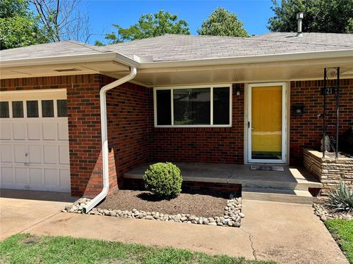 321 E Clegern Avenue, Edmond, OK, 73034 | Card Image