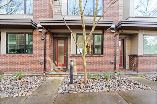 28-230 Salter St, New Westminster, BC, V3M0G1 | Card Image