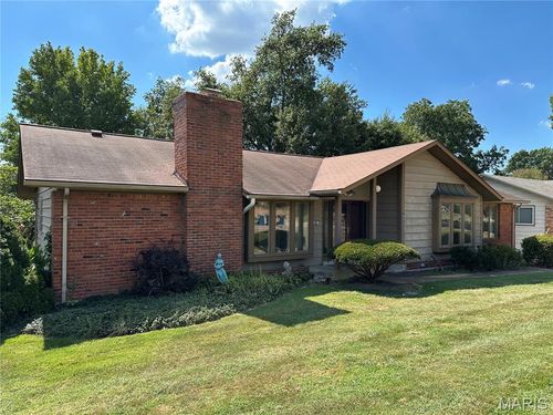681 Henry Ave, Manchester, MO, 63011-3561 | Card Image