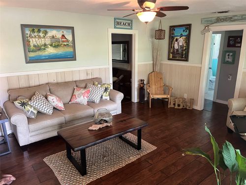 209 Marquette Ave, Azle, TX, 76020-4017 | Card Image