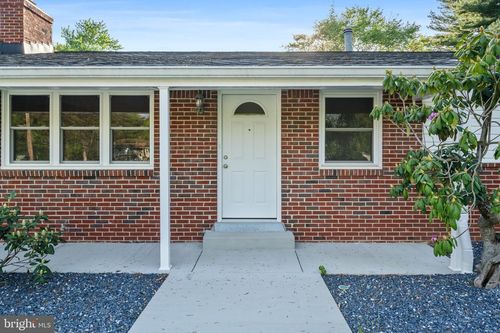 4105 Clyde Ln, WHITE PLAINS, MD, 20695-2690 | Card Image
