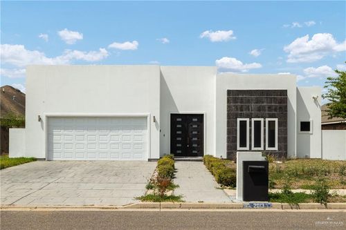 2013 N 47th St, McAllen, TX, 78501-4978 | Card Image