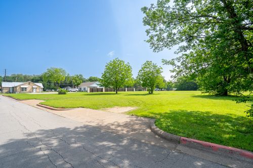 105 S Hawthorne Street, Granbury, TX, 76048 | Card Image