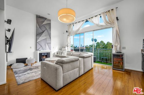 101-1481 S Shenandoah St, Los Angeles, CA, 90035-3576 | Card Image