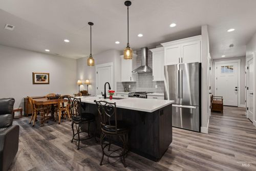 34 N Sagehen Ln, Nampa, ID, 83651-5055 | Card Image