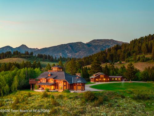 3100 Grover Dry Farm Rd, Grover, WY, 83122 | Card Image