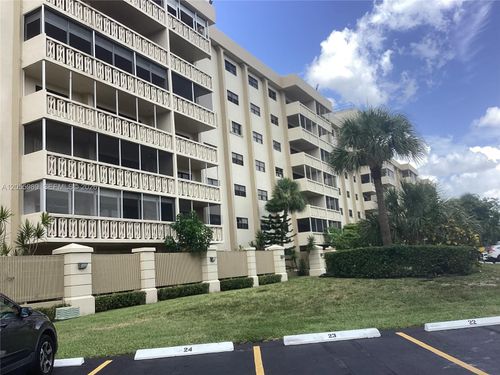 415-800 Ne 195th St, Miami, FL, 33179-3414 | Card Image
