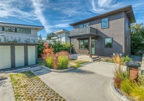 c-429 Pine St, Eastsound, WA, 98245-9454 | Card Image