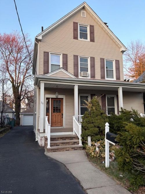 20 Bond St, Passaic, NJ, 07055-4508 | Card Image