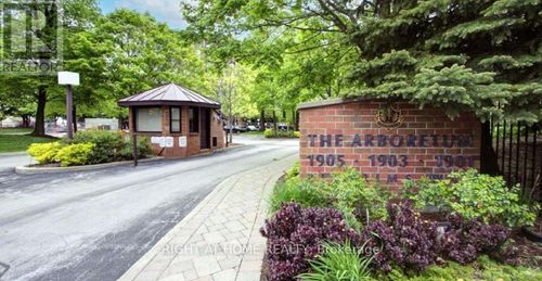 301-1901 Pilgrims Way, Oakville (GA Glen Abbey), ON, L6M2W9 | Card Image