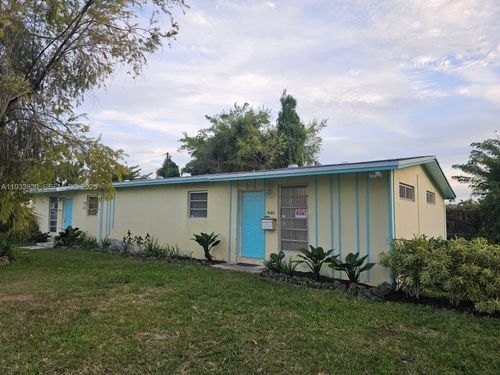 0-9362 Sw 168th St, Palmetto Bay, FL, 33157-4433 | Card Image