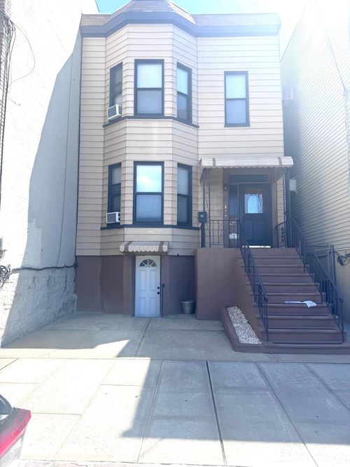 2-1412 Kerrigan Ave, Union City, NJ, 07087-1914 | Card Image