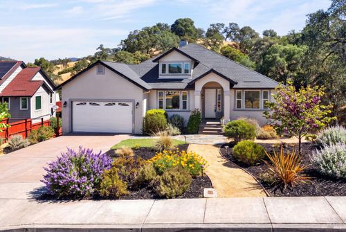 511 Tehuacan Road, Ukiah, CA, 95482 | Card Image