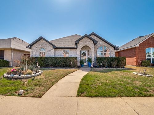 2806 Saint Croix Ave, Lancaster, TX, 75146-1057 | Card Image