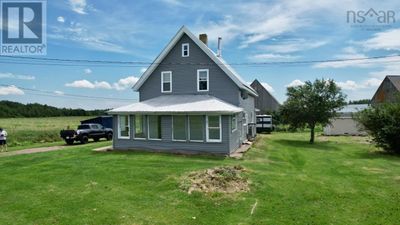 36 Robinson Rd, House other with 3 bedrooms, 2 bathrooms and null parking in Amherst Head NS | Image 1