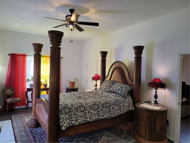 Master Bedroom | Image 18