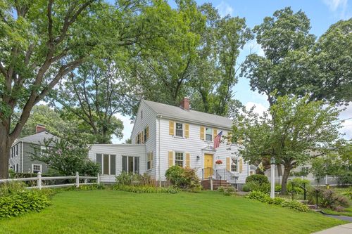 2 Glendower Rd, Melrose, MA, 02176-5608 | Card Image