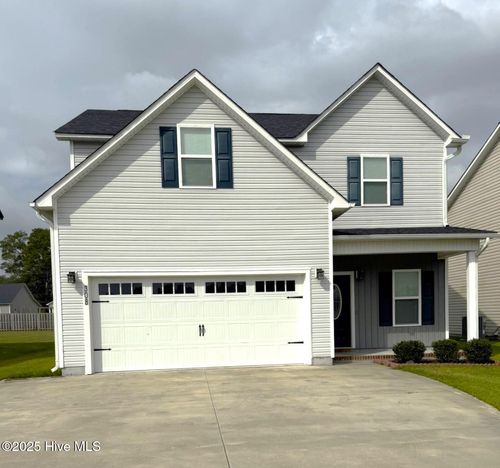 308 E Franck St, Richlands, NC, 28574-7396 | Card Image