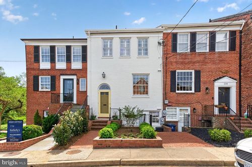 204 Green St, ALEXANDRIA, VA, 22314-4316 | Card Image