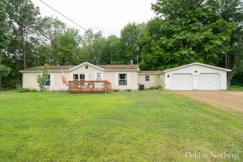 2122 Maple Ln, Hastings, MI, 49058-9306 | Card Image