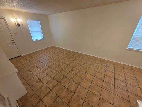 h-301 S Border St, Benton, AR, 72015-4555 | Card Image