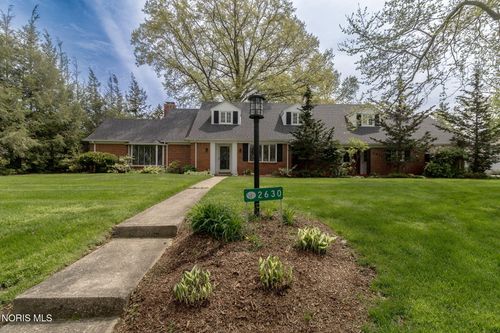 2630 Edgehill Rd, Ottawa Hills, OH, 43615-2326 | Card Image