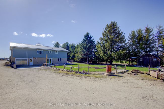 8715 Wellington Rd 7, House other with 4 bedrooms, 2 bathrooms and 10 parking in Palmerston ON | Image 8