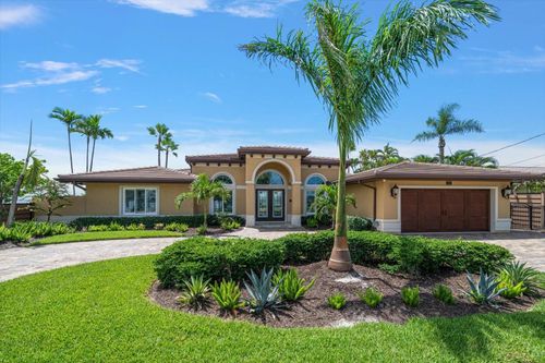 422 55th Ave, ST PETE BEACH, FL, 33706-2311 | Card Image