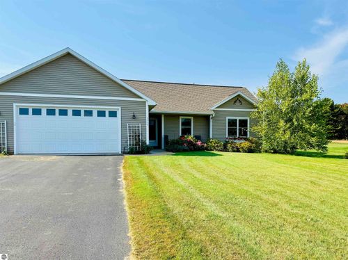 1364 Saffron Cir, Traverse City, MI, 49696-8928 | Card Image