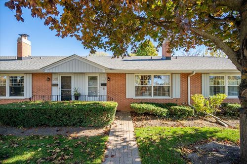 387 Bristol St, Northfield, IL, 60093-2945 | Card Image