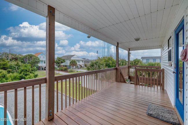 108 W Dolphin Dr, House other with 3 bedrooms, 2 bathrooms and null parking in Oak Island NC | Image 17