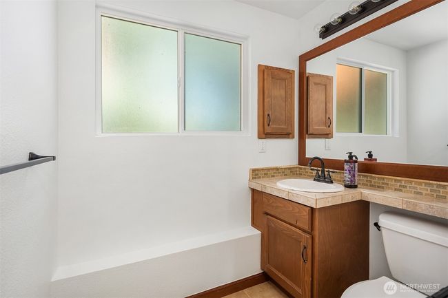 21310 Se 412 Th Pl, House other with 4 bedrooms, 2 bathrooms and 1 parking in Enumclaw WA | Image 22