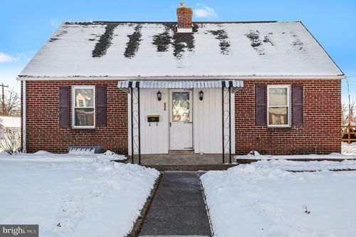 928 N Washington St, POTTSTOWN, PA, 19464-4048 | Card Image