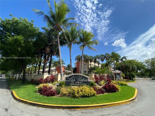 apt-122-8290 Lake Dr, Doral, FL, 33166-4670 | Card Image